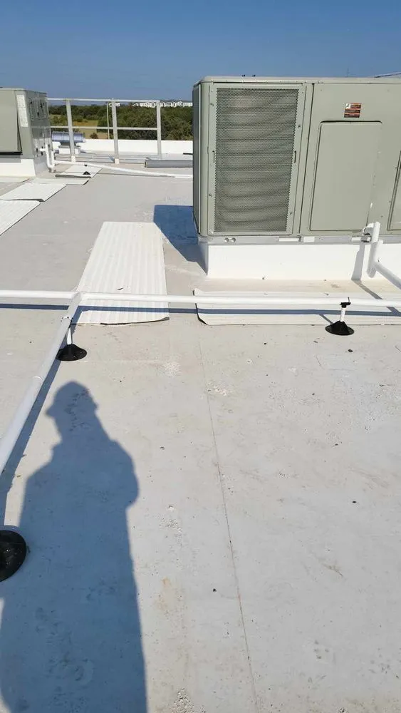 Slide of I Gotta Guy Roof Repairs