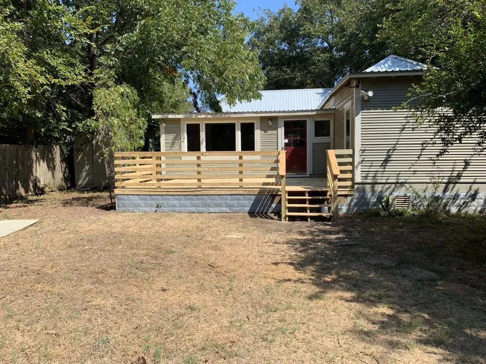 Slide of I M Roofing & Construction