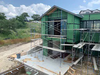 Slide of I M Roofing & Construction