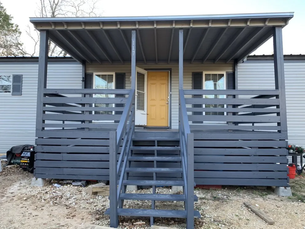 Slide of I M Roofing & Construction