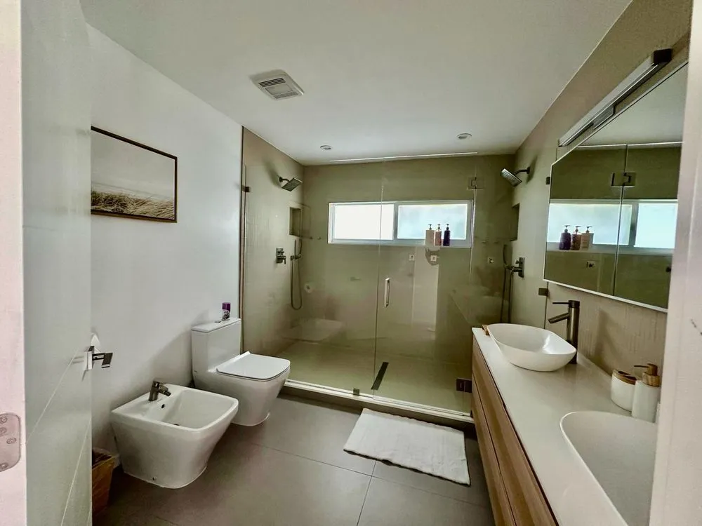 Slide of Icon Home Builders & Remodeling