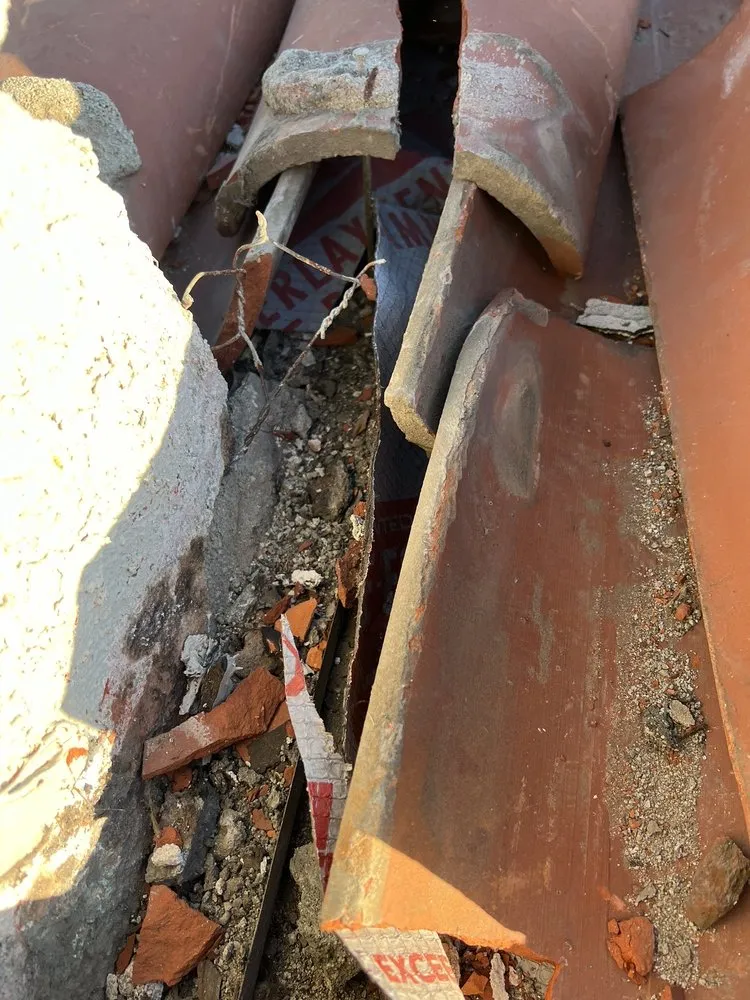 Slide of Icon Unlimited Roofing