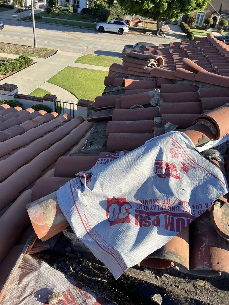 Slide of Icon Unlimited Roofing