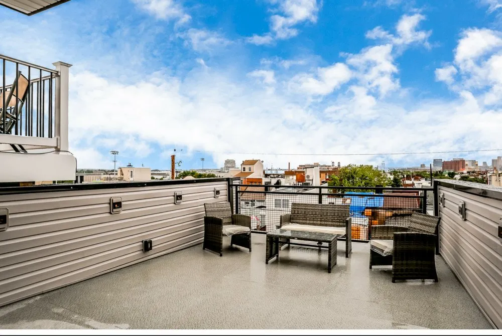 Slide of Iconic Builders