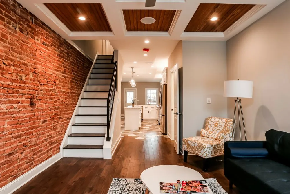 Slide of Iconic Builders