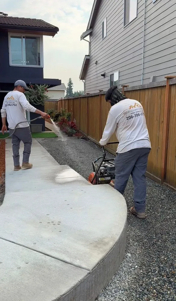 Slide of Iconiq Construction