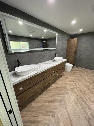 Slide of Iconiq Construction