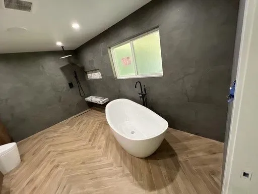 Slide of Iconiq Construction