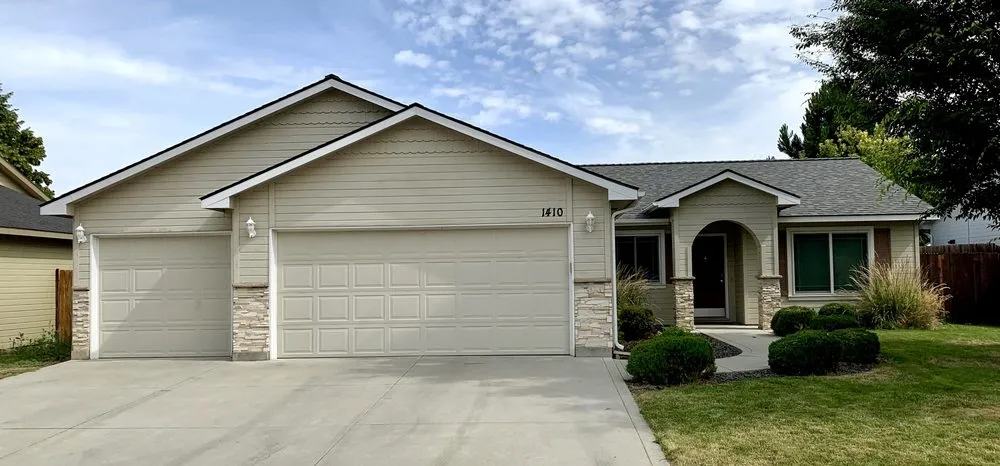 Slide of Idaho Roofing and Exteriors