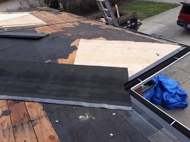 Slide of iDeal Roofing