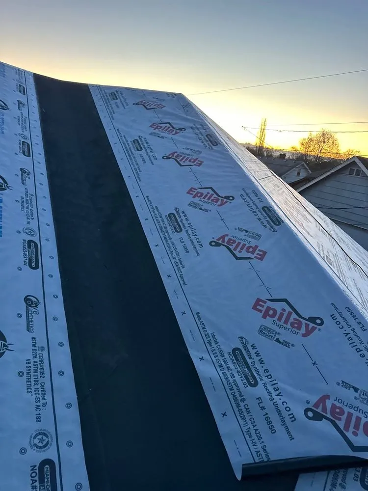 Slide of iDeal Roofing