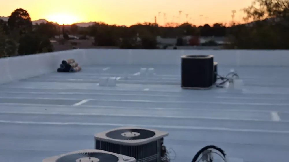 Slide of iDeal Roofing Solutions