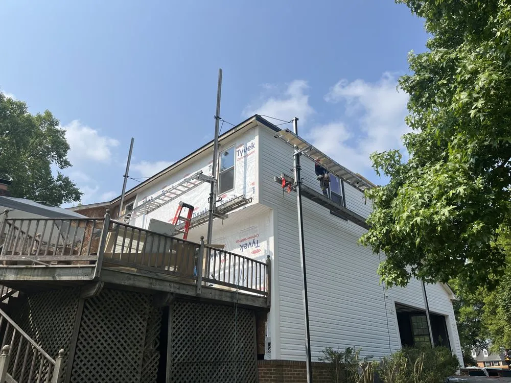 Expert storm damage roof repair in Upper Marlboro, MD by I&G General Contractor