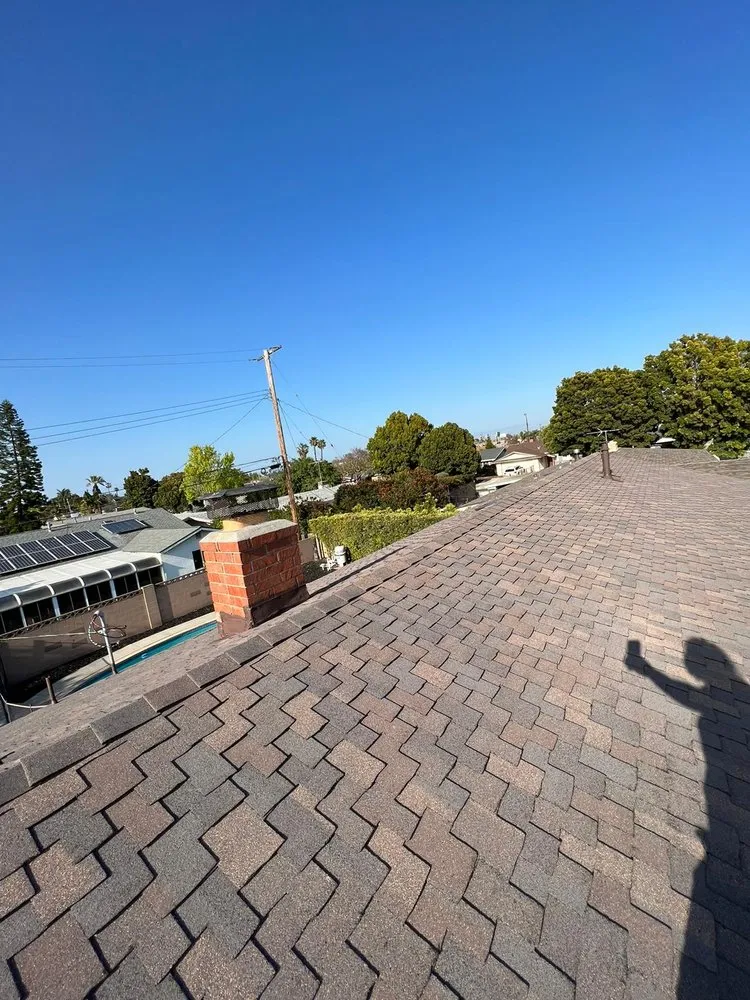 Slide of iHeart Roofing