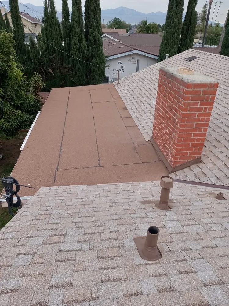 Slide of iHeart Roofing