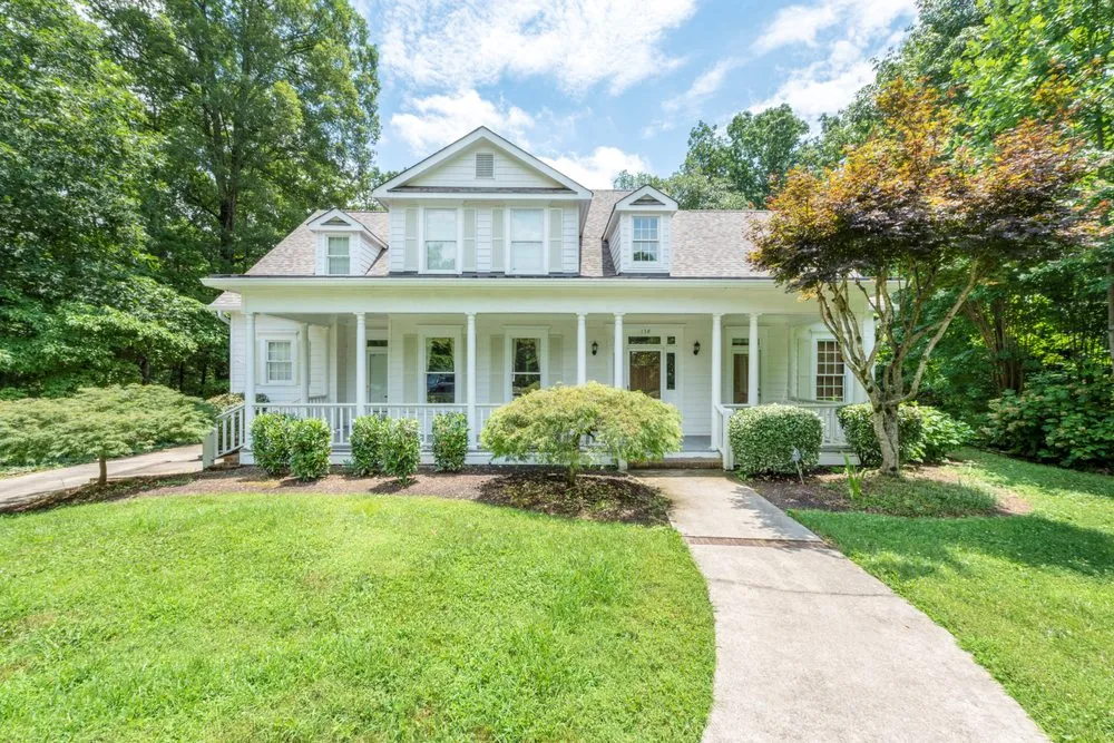 Slide of IHH Showroom