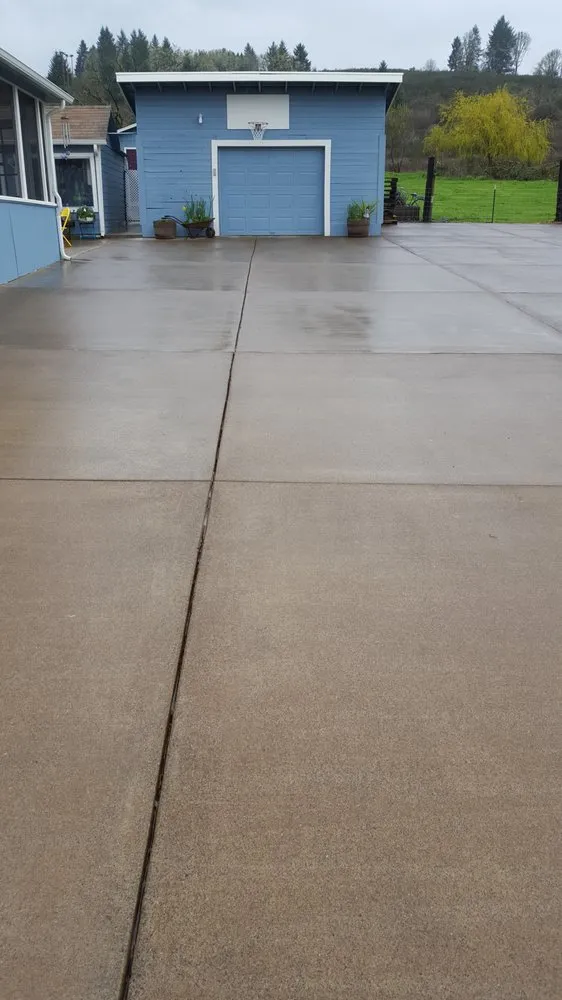 Slide of III Phase Contracting