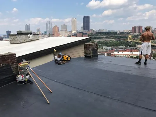 Ilkin Exteriors Logo