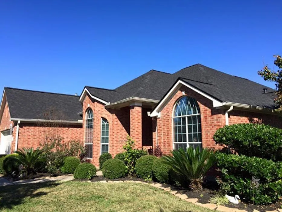 Slide of I'll Do It Roofing & Gutters