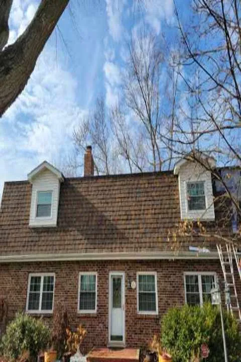 Slide of Illiana Roofing