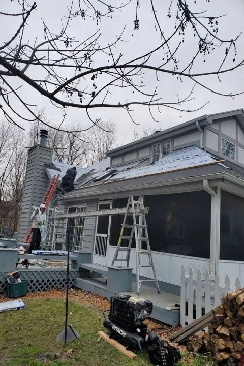 Slide of Illiana Roofing