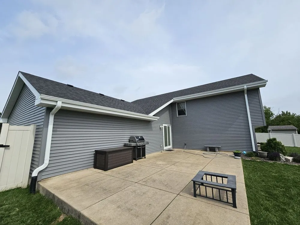 Slide of Illiana Roofing