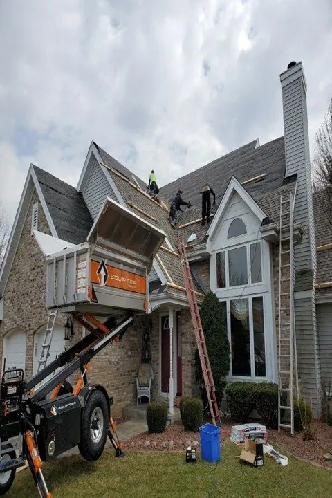 Slide of Illiana Roofing