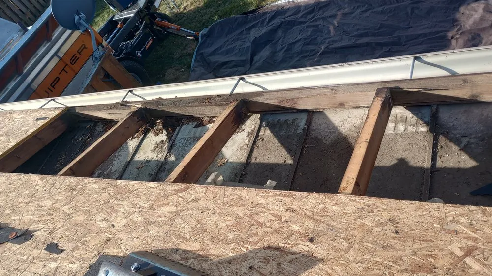 Slide of Illinois Cleaning Solutions