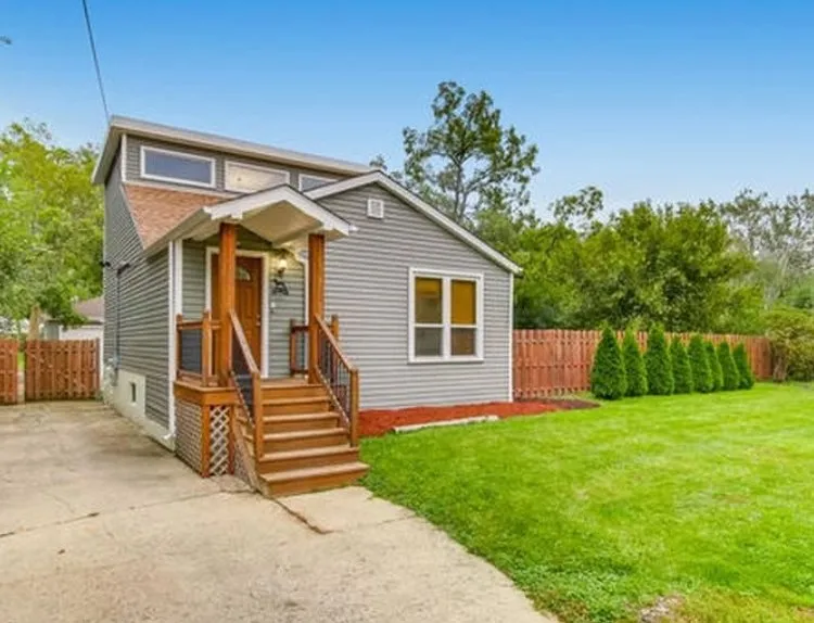 Slide of Illinois Green Construction