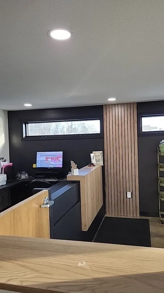 Slide of Image Contracting