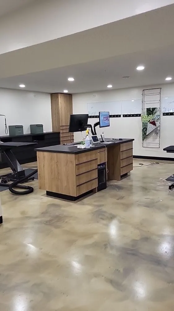 Slide of Image Contracting