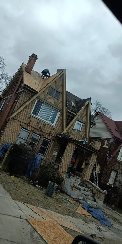 Slide of Imagine That Home Improvement And Roofing