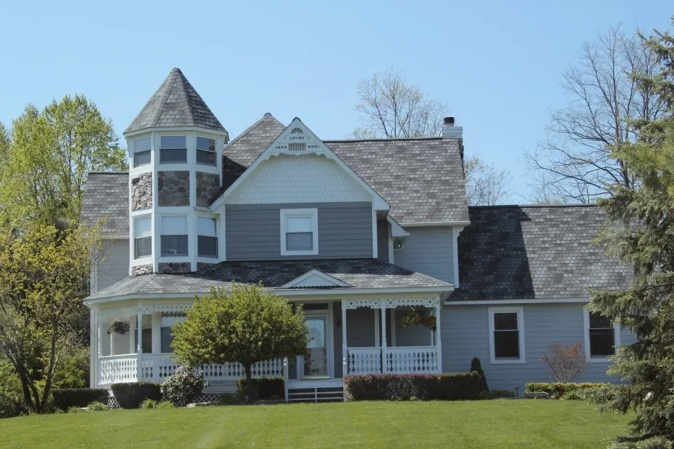 Slide of Imperial Building & Roofing