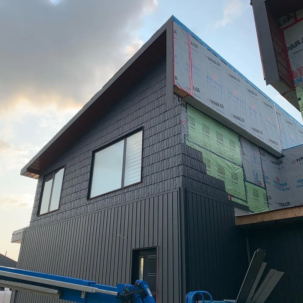 Slide of In Line Builders