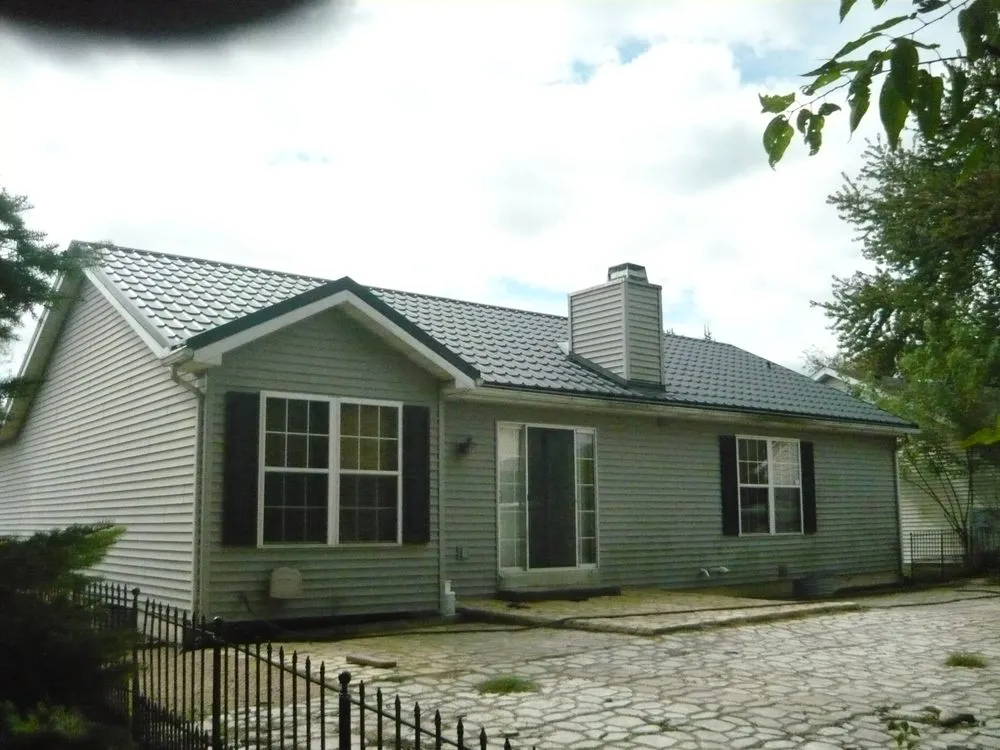 Slide of In Line Builders