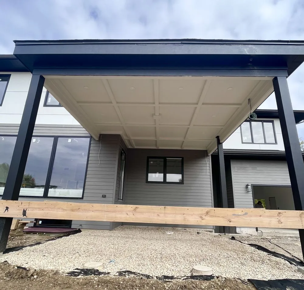 Slide of In N Out Exteriors