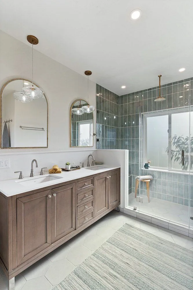 Slide of In N out Remodeling