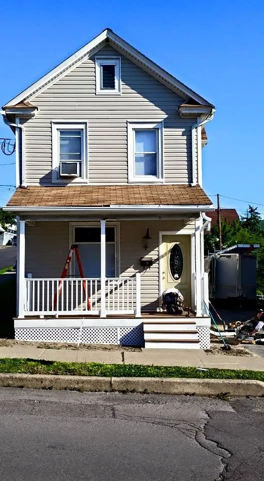 Slide of Independent Construction