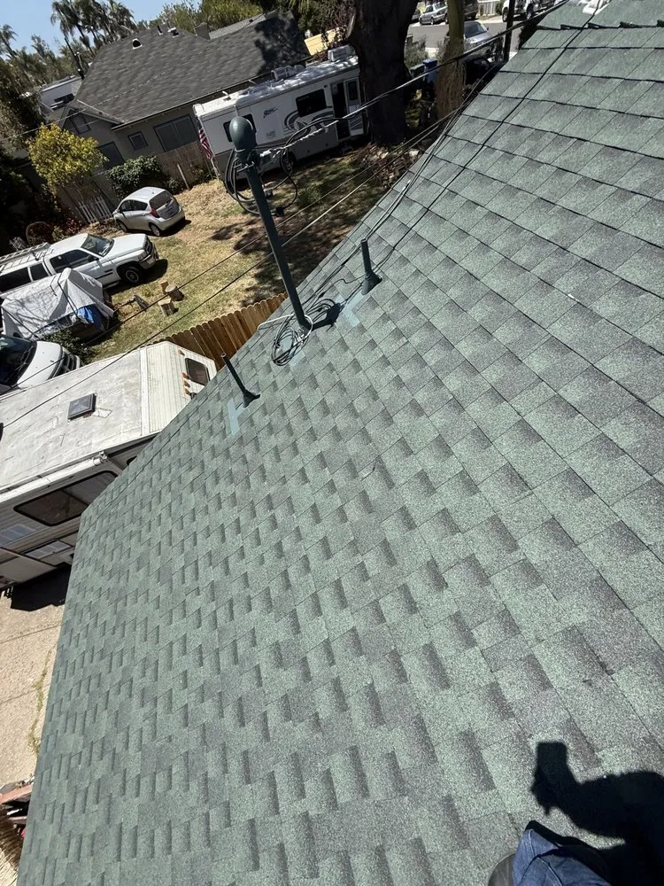 Slide of Independent Roofing