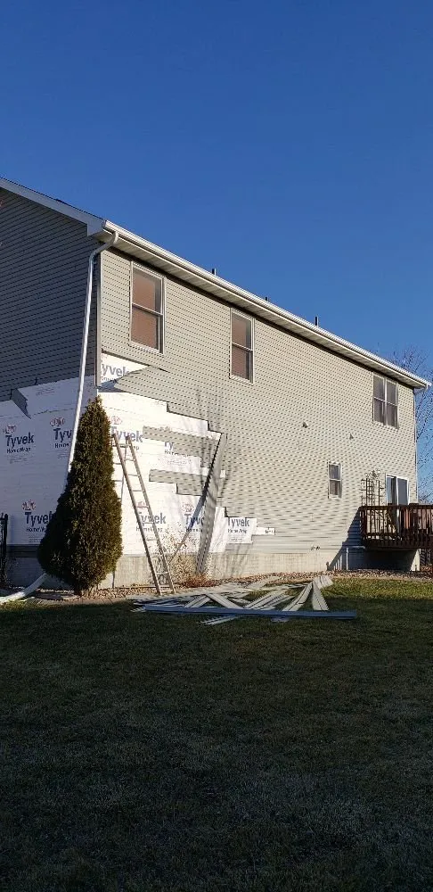 Slide of Independiente Vinyl Siding and Roofing