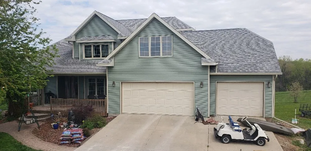 Slide of Independiente Vinyl Siding and Roofing