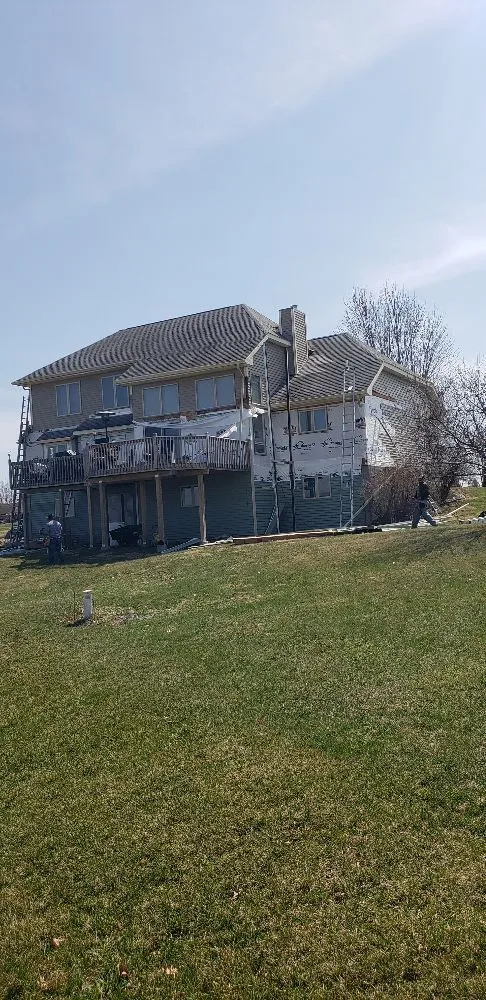 Slide of Independiente Vinyl Siding and Roofing