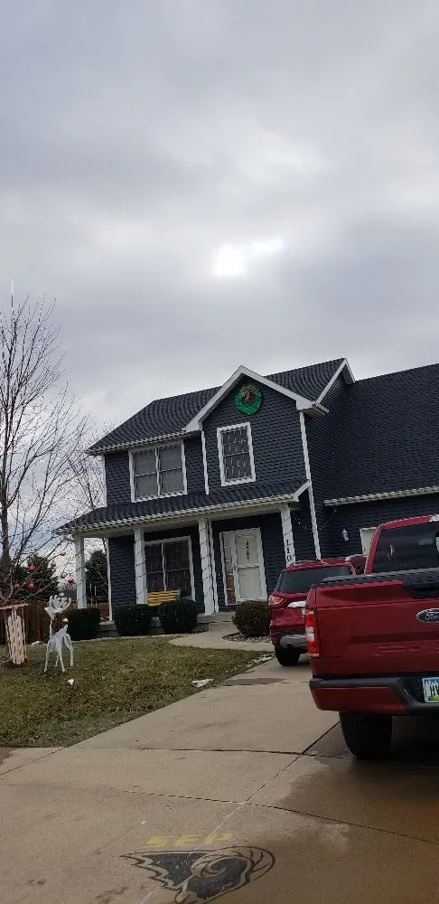 Slide of Independiente Vinyl Siding and Roofing