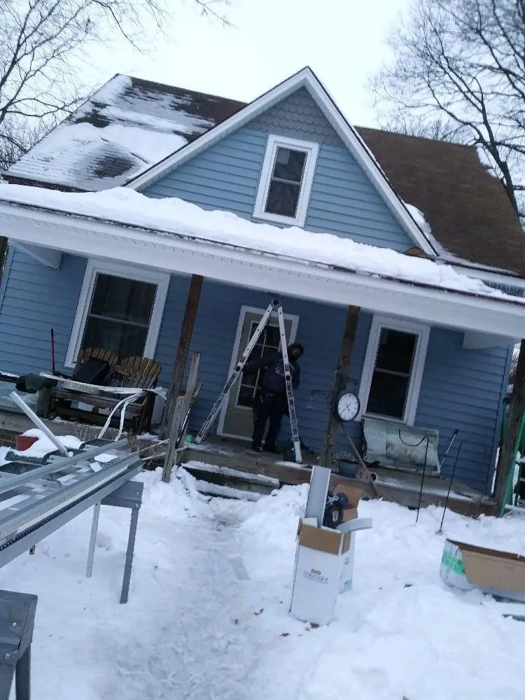 Slide of Independiente Vinyl Siding and Roofing