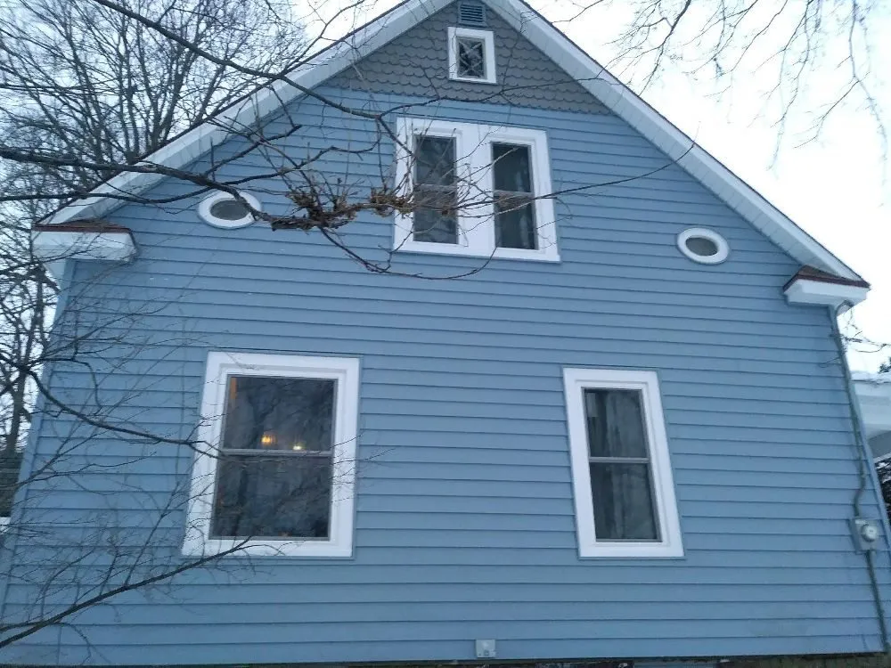 Slide of Independiente Vinyl Siding and Roofing