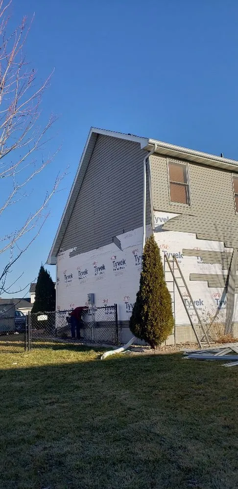 Slide of Independiente Vinyl Siding and Roofing