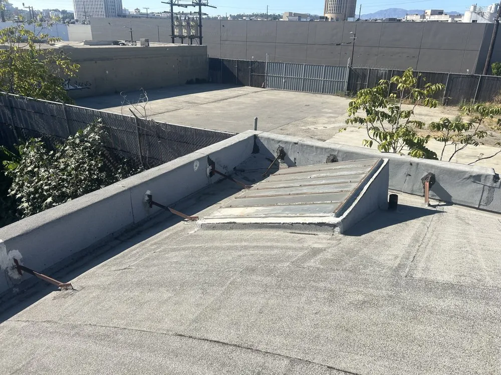 Slide of Indura Roof