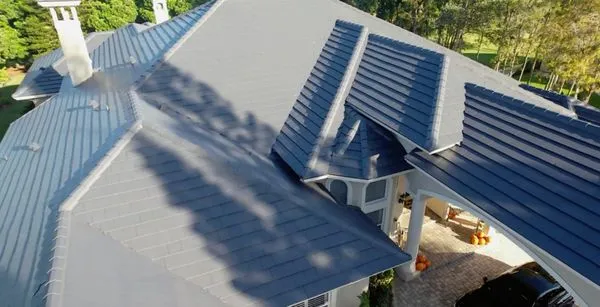 Infinity Roofing & Siding Logo