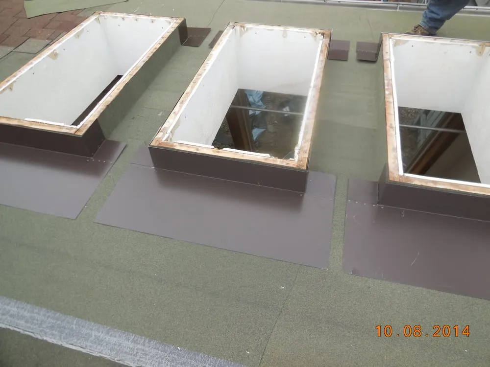 Slide of Inland Roofing & Supply