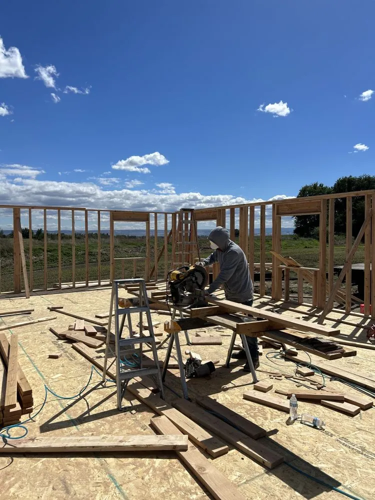 Slide of Innova Construction